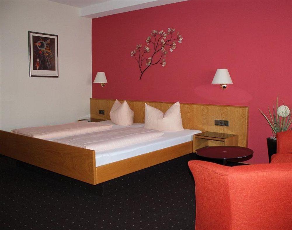 Hotel Tenner Neustadt an der Weinstraße Dış mekan fotoğraf